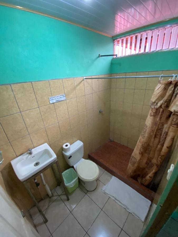 Hospedaje Catalinass Ліберія Номер фото