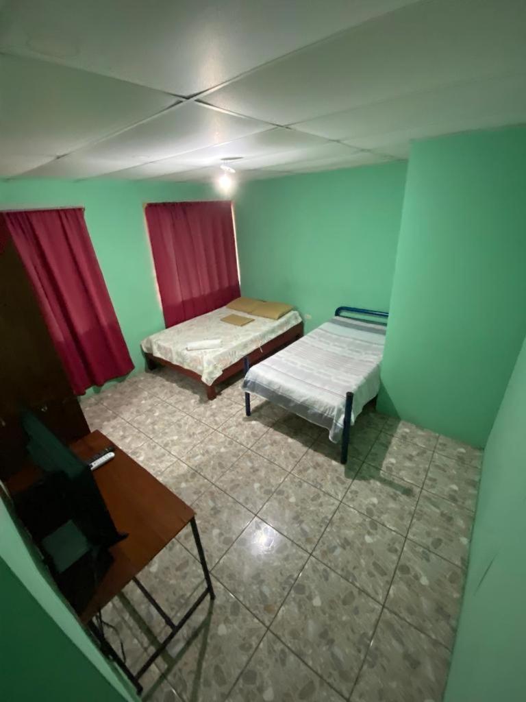 Hospedaje Catalinass Ліберія Номер фото